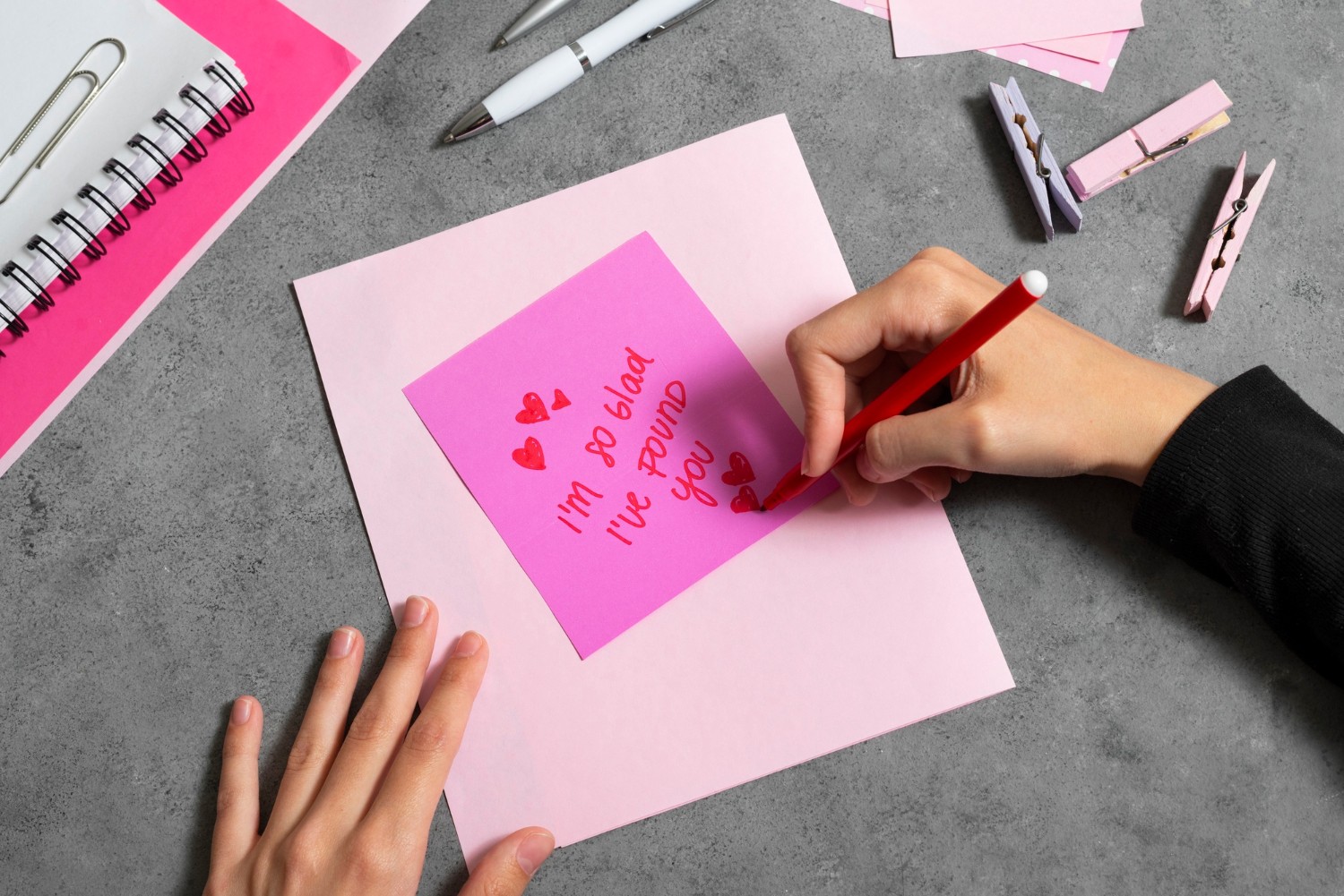 100 Cute Notes to Leave Your Boyfriend