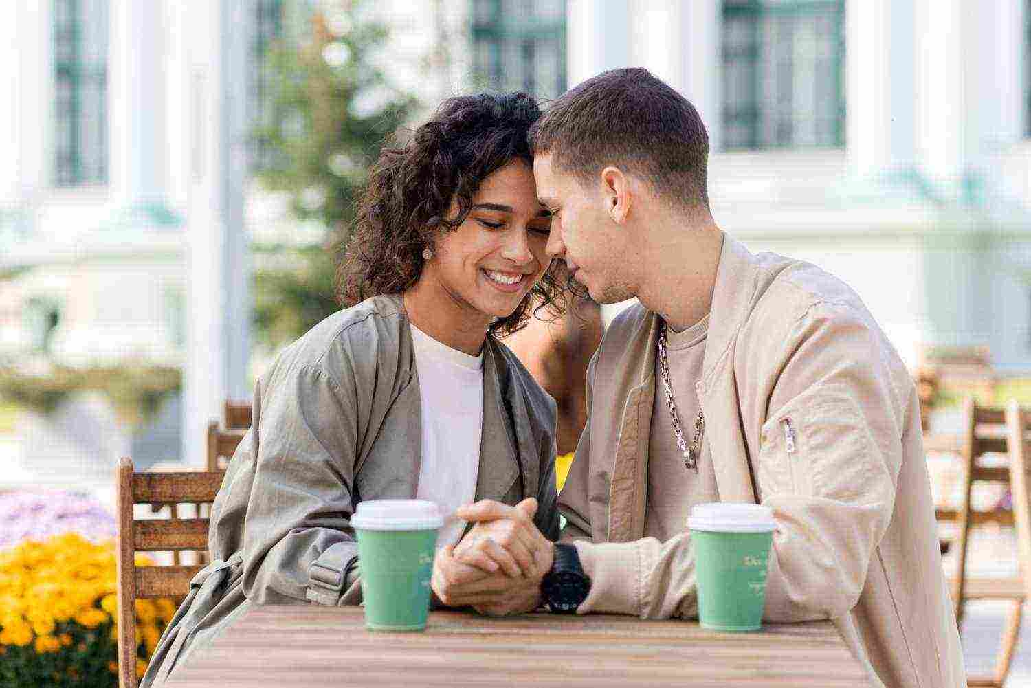 romantic couple outdoors near cafe1
