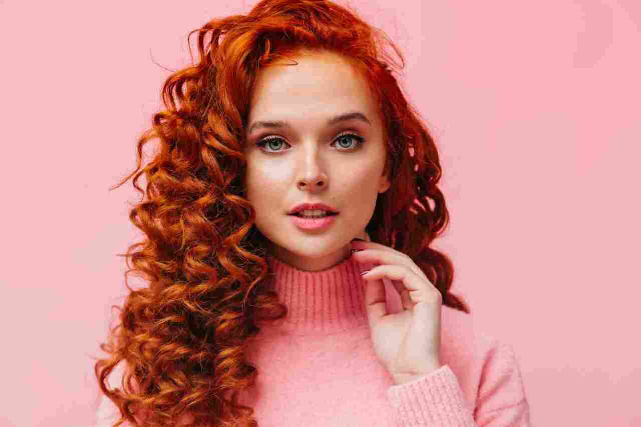 9 Things It Means When a Girl Looks You Up and Down - Attraction Diary