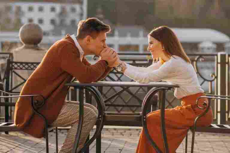 couple love by lake