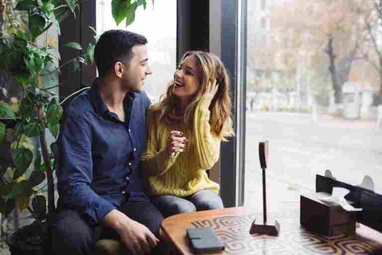 couple love drinking coffee coffee shop1