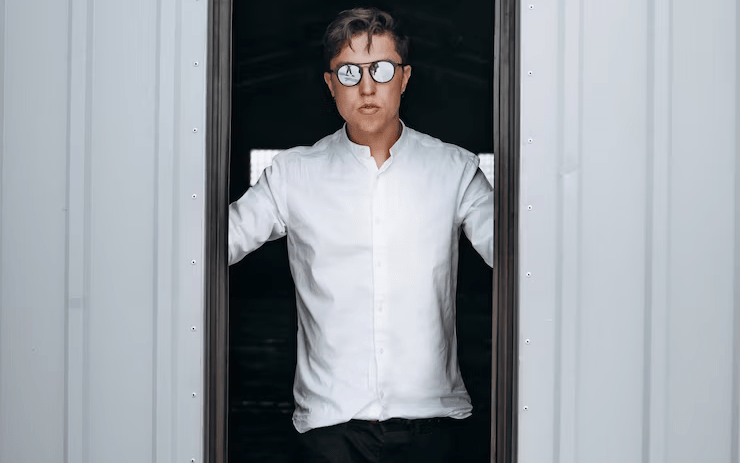 Guy holding the door for woman
