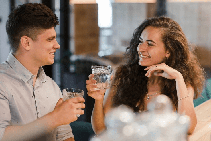 What it means when a woman goes on a third date with you