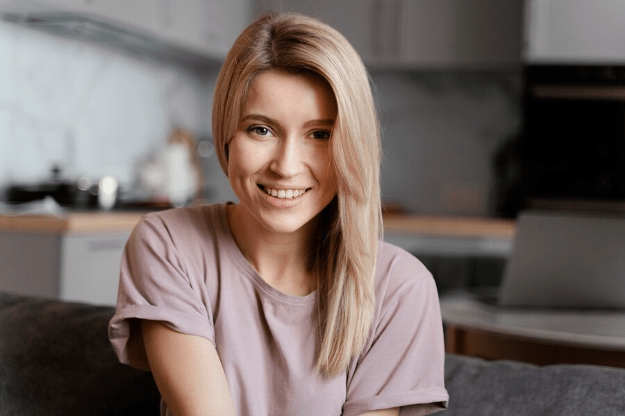 Quirky Dating Profile Headlines to Attract Guys
