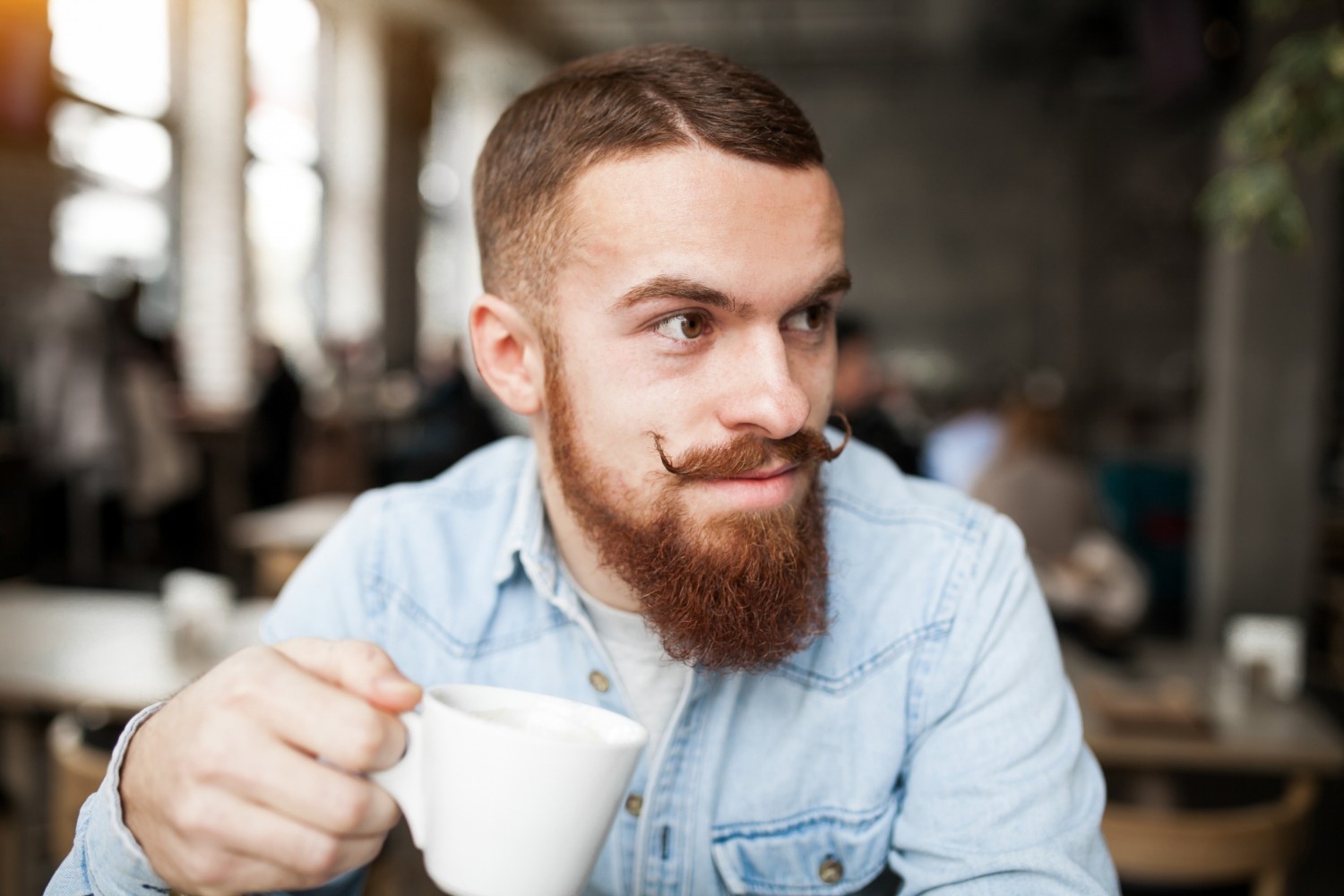 How to insult a nosey person: funny comebacks