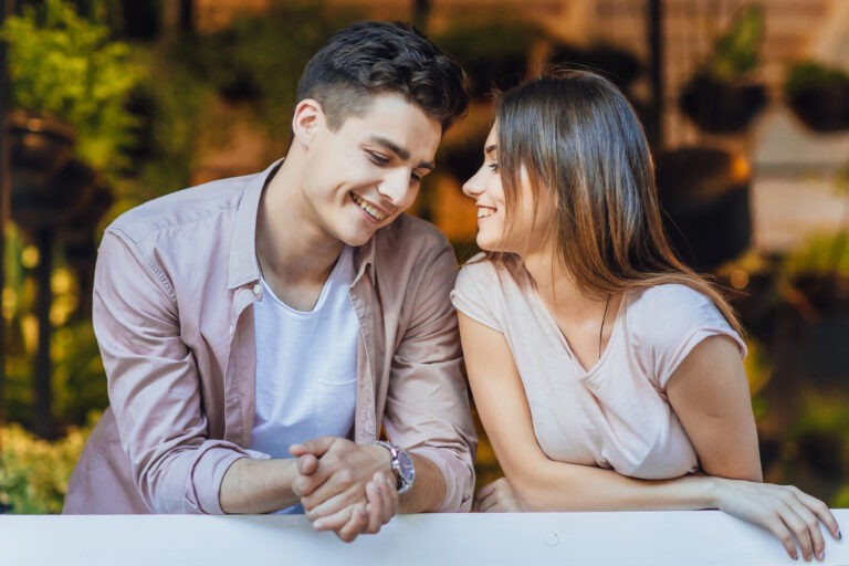 Signs She’s Just Using You for Validation