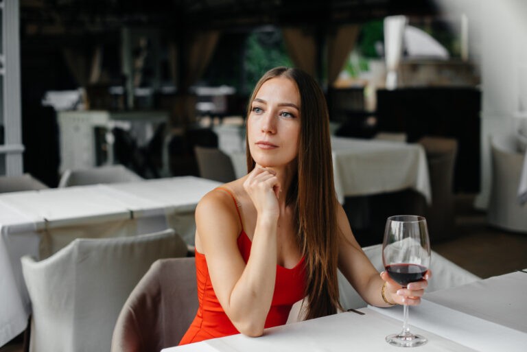 12 Places To Meet Successful, Single, Rich Men
