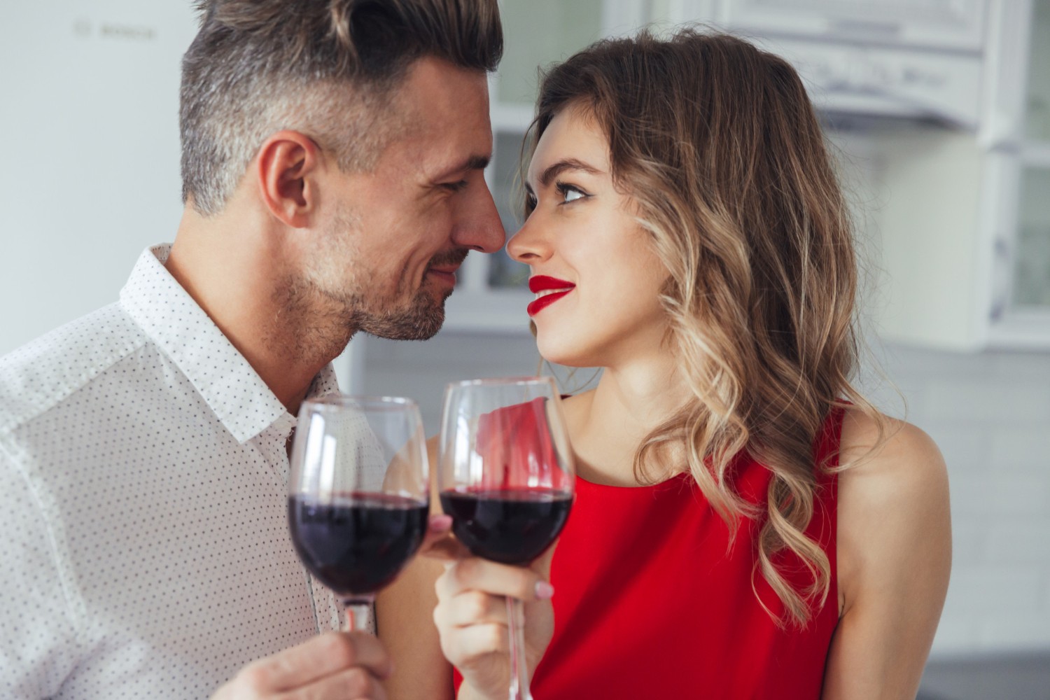 Warning Signs Of An Affair That Most Women Overlook